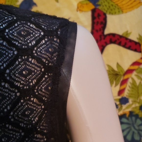 BCBG MAXAZRIA fringe knit sleeveless blouse small - Picture 4 of 8